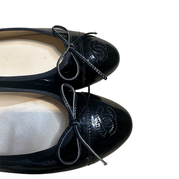 Chanel Ballet CC Black Patent Leather Ballerina Shoes 40c - Picture 6 of 8